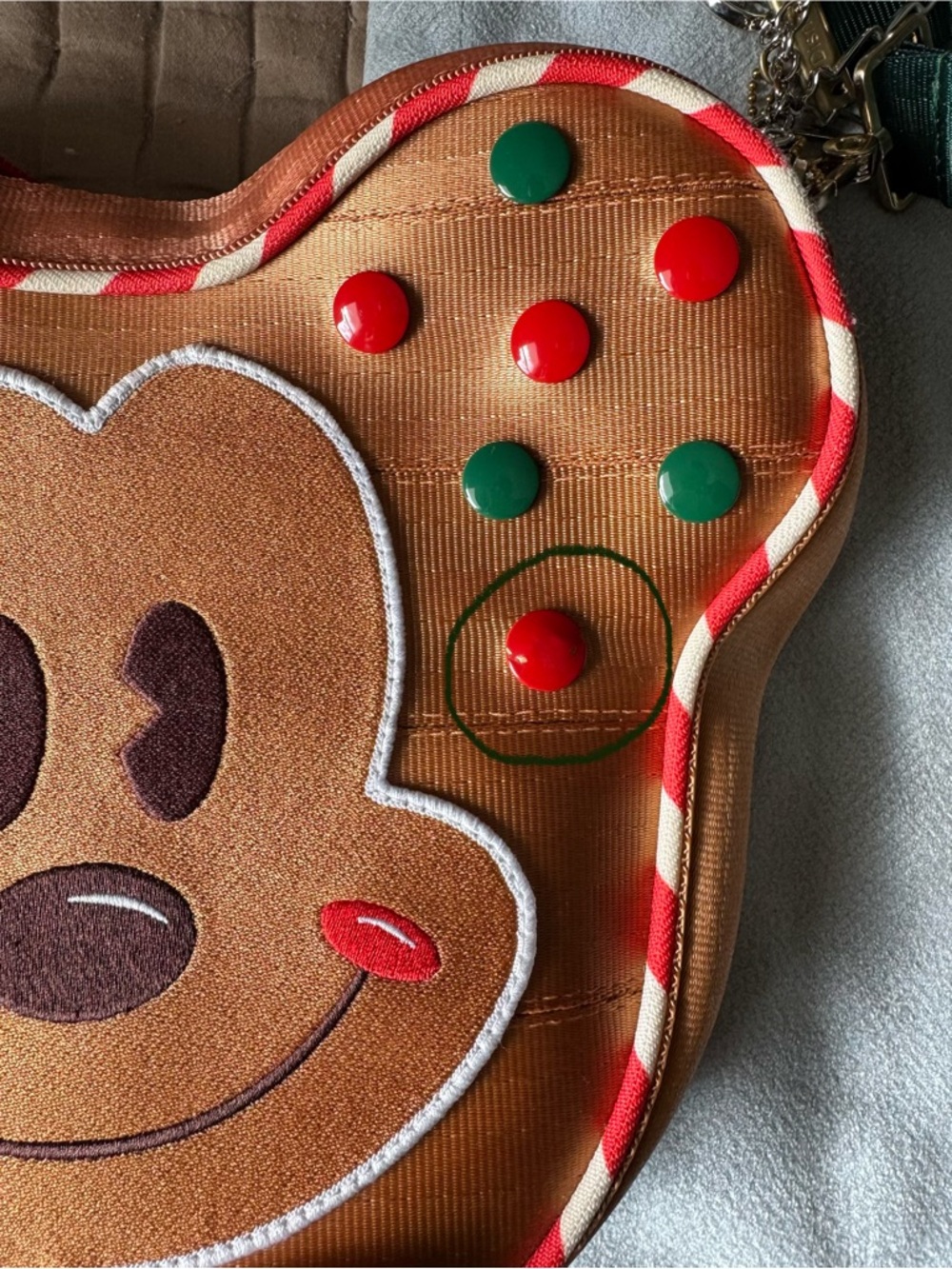 Harvey’s Gingerbread Mickey Convertible Crossbody - EUC - Picture 5 of 6